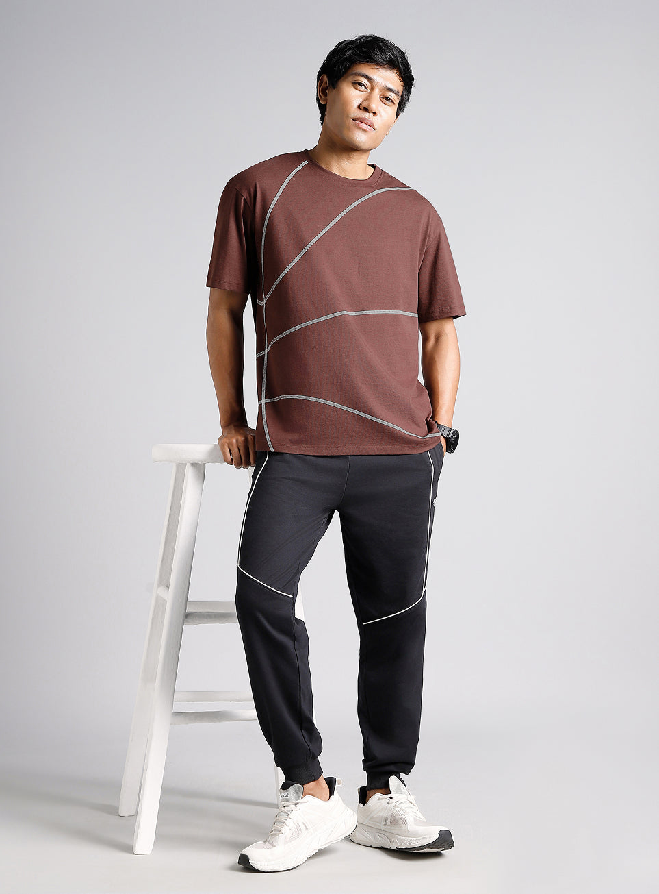 Men's Brown Basketball Imprint Relaxed Fit T-shirt