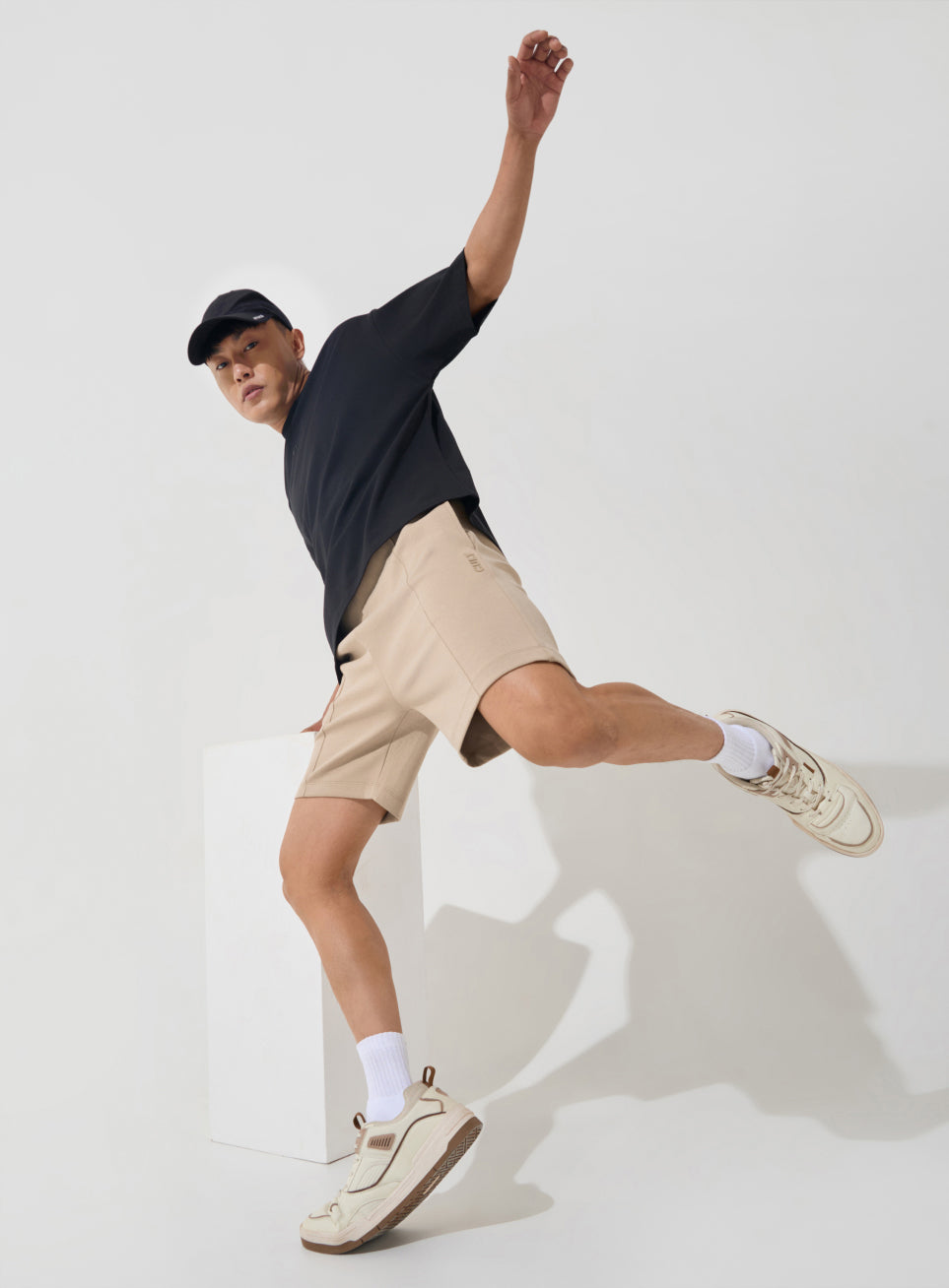 Men's Beige Ultra Luxe Tailored Shorts