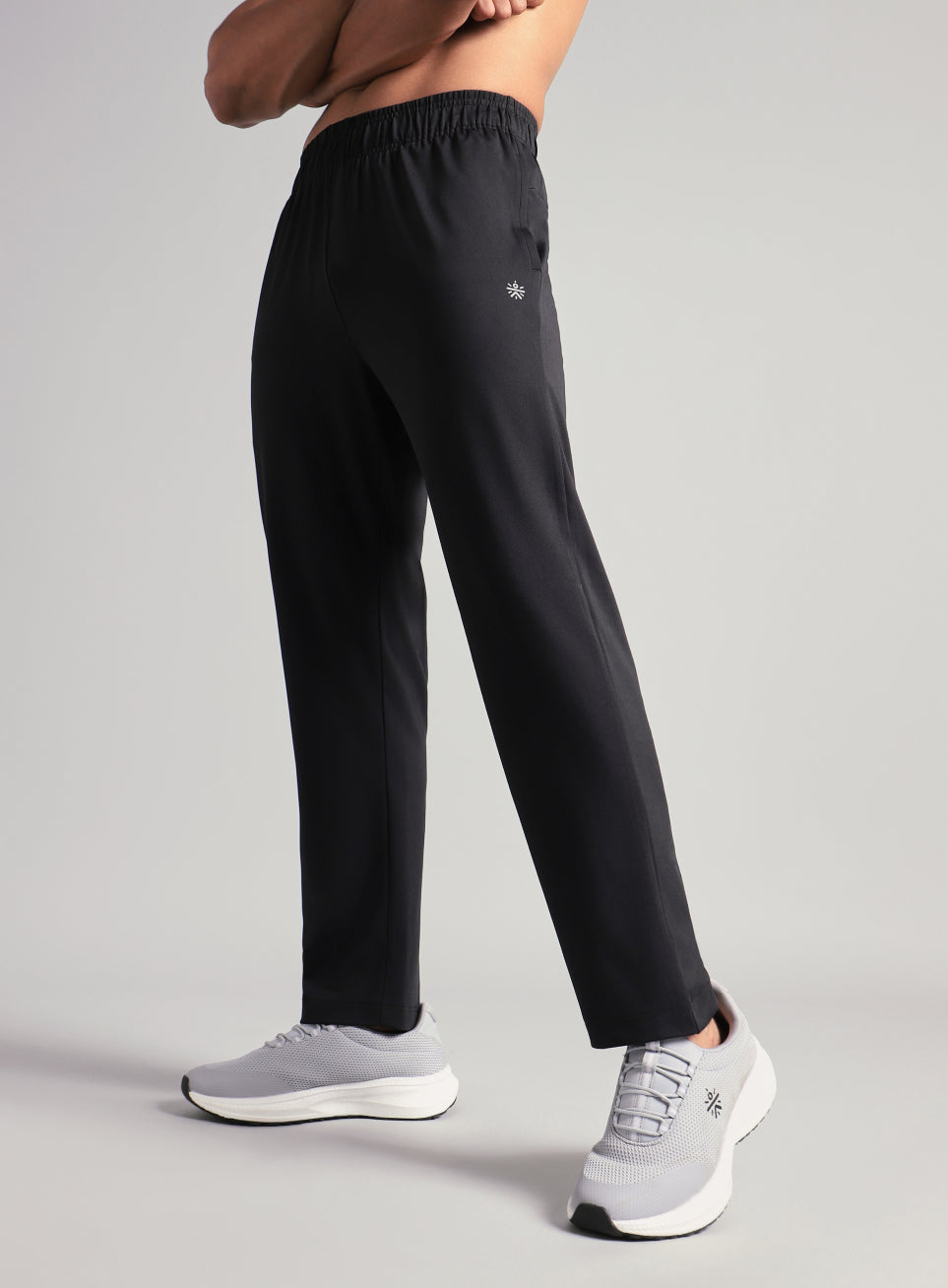 Men's Black Runner's In Motion Graphic Trackpant