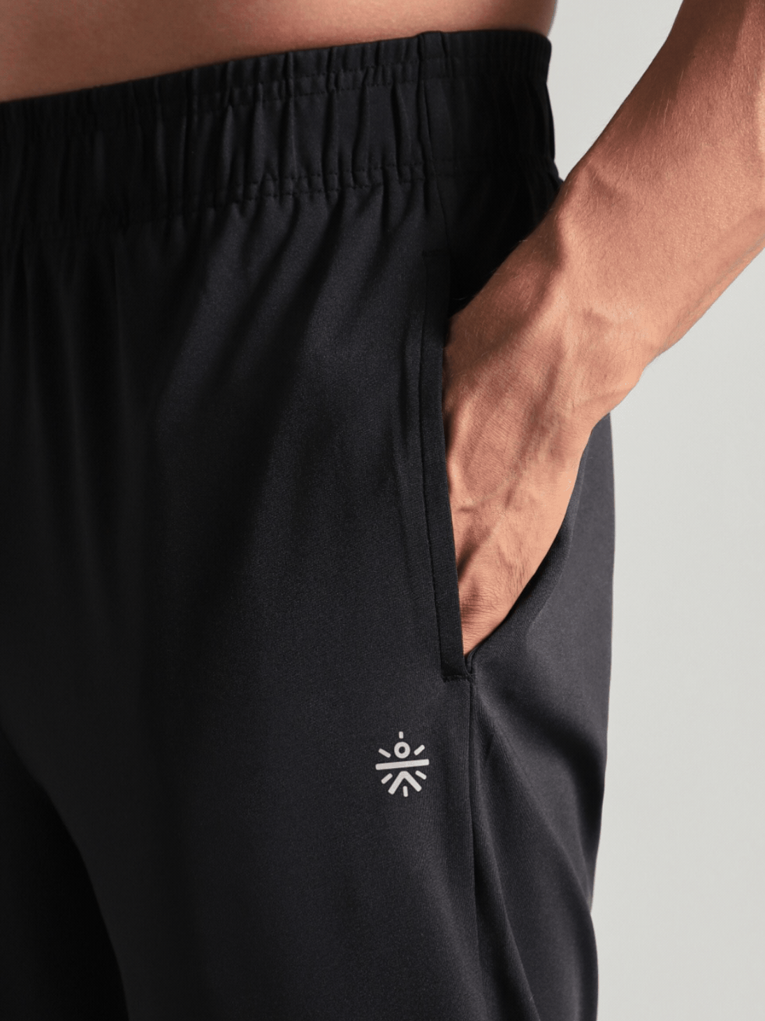 Men's Black Runner's In Motion Graphic Trackpant