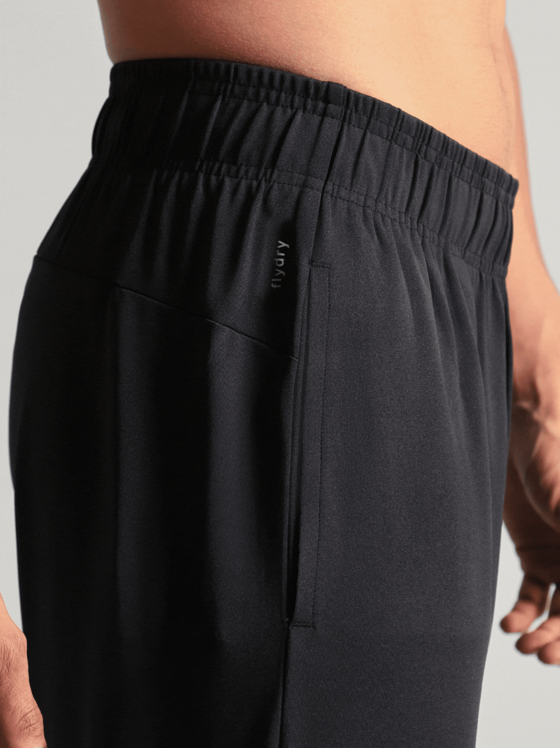 Men's Black Runner's In Motion Graphic Trackpant