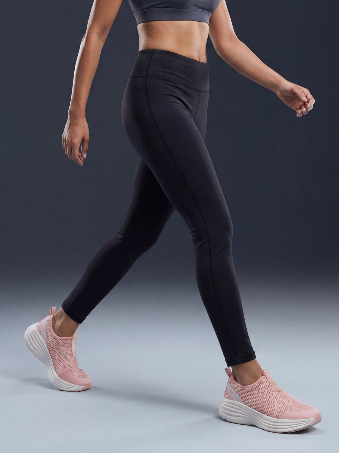 cult Women's AeroKnit Walking Shoes - Peach