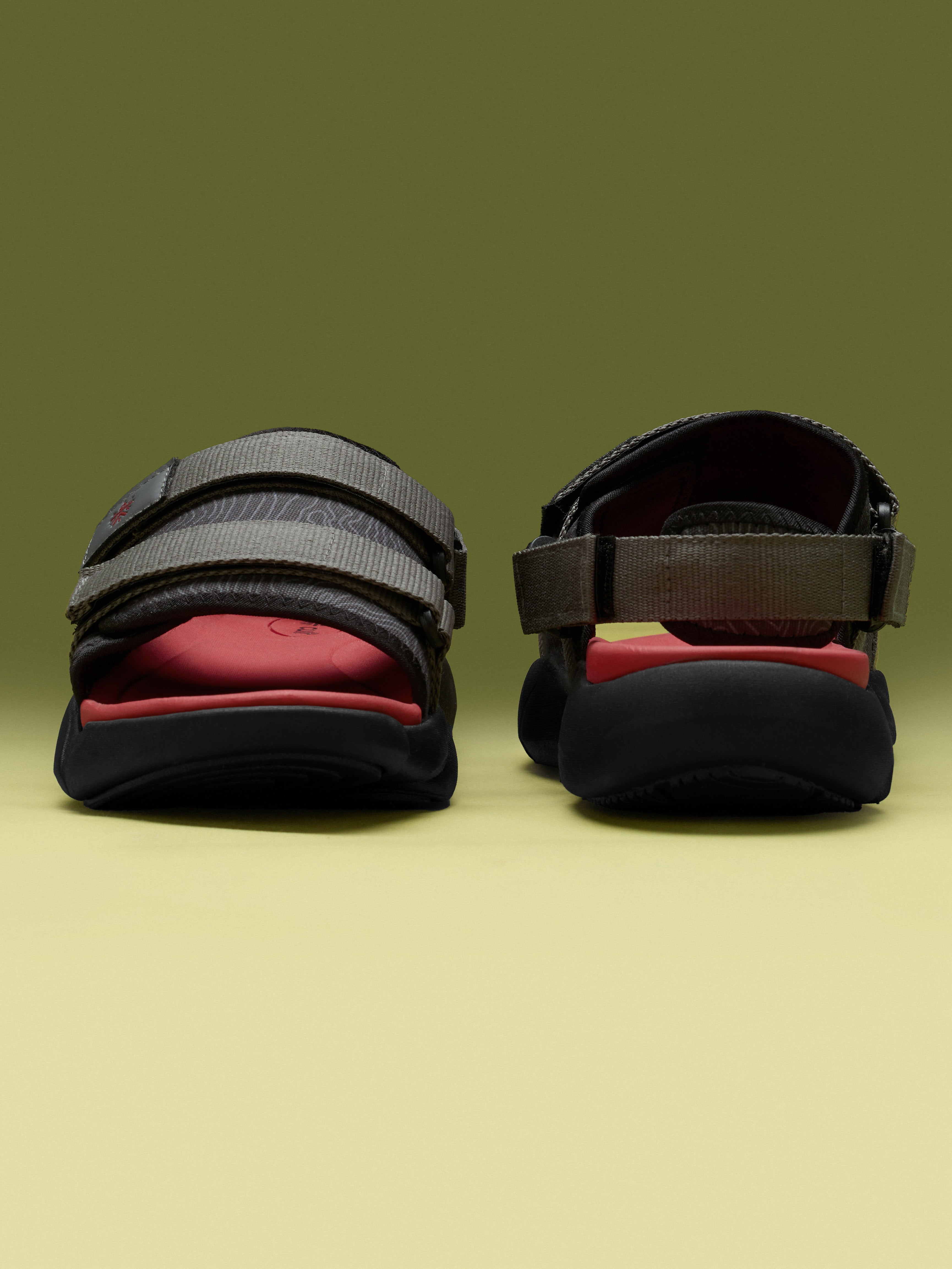 cult Men's FlexStrap Sandals - Black