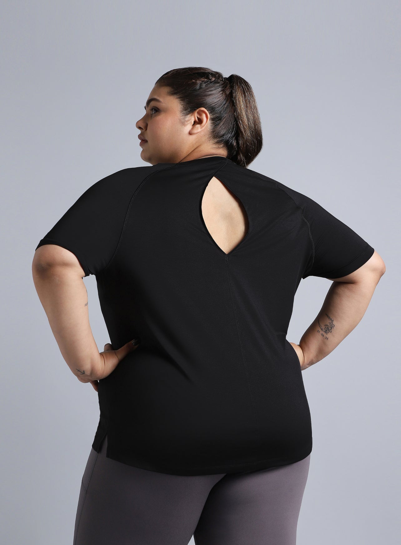 Women's Black Back Cut Out Plus Size T-shirt