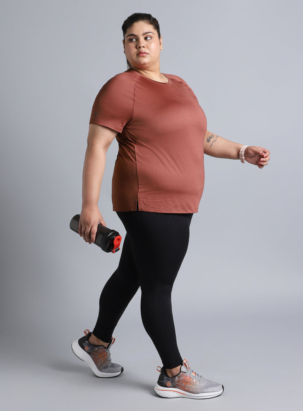 Women's Brown Back Cut Out Plus Size T-shirt