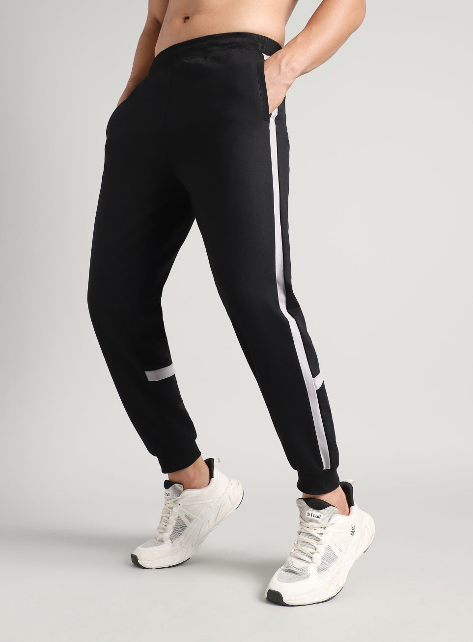 Men's Black Courtside Sporty Joggers