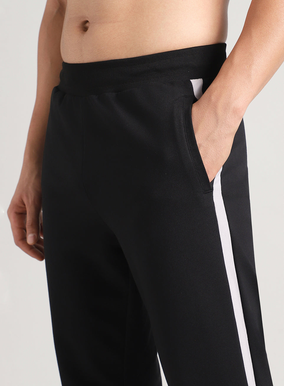 Men's Black Courtside Sporty Joggers