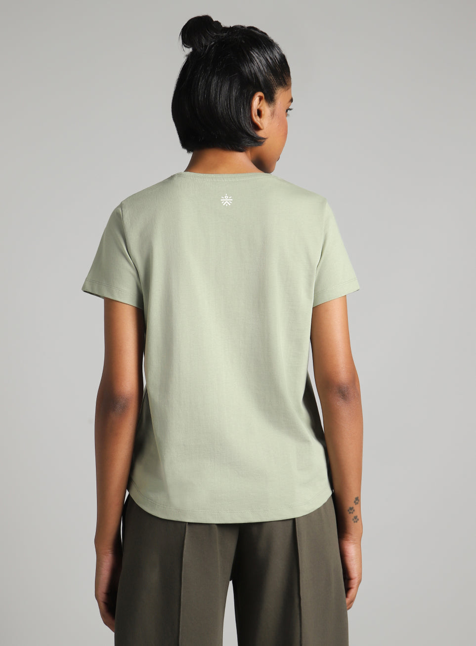 Women's Green Flow Harmony Print Yoga T-shirt