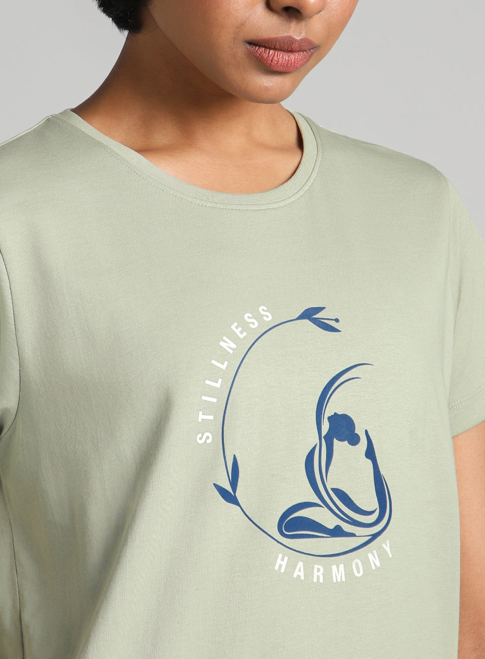 Women's Green Flow Harmony Print Yoga T-shirt