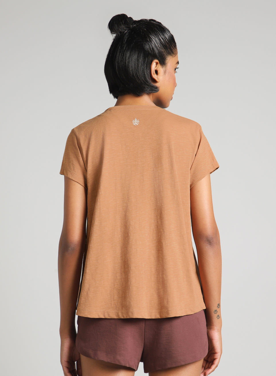 Women's Khaki Flow Form Yoga T-shirt