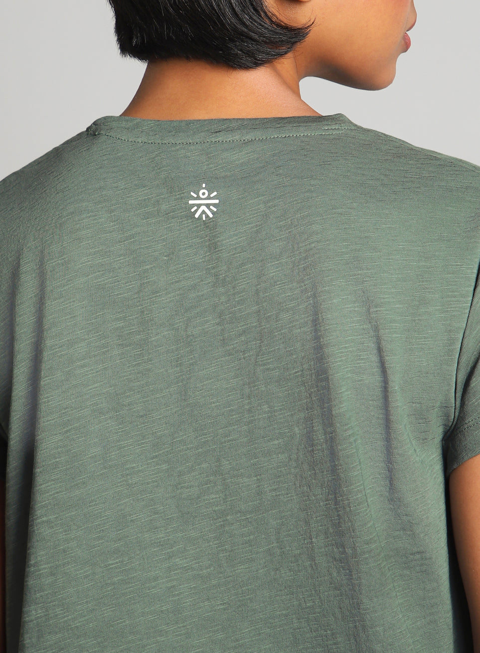 Women's Green Flow Form Yoga T-shirt