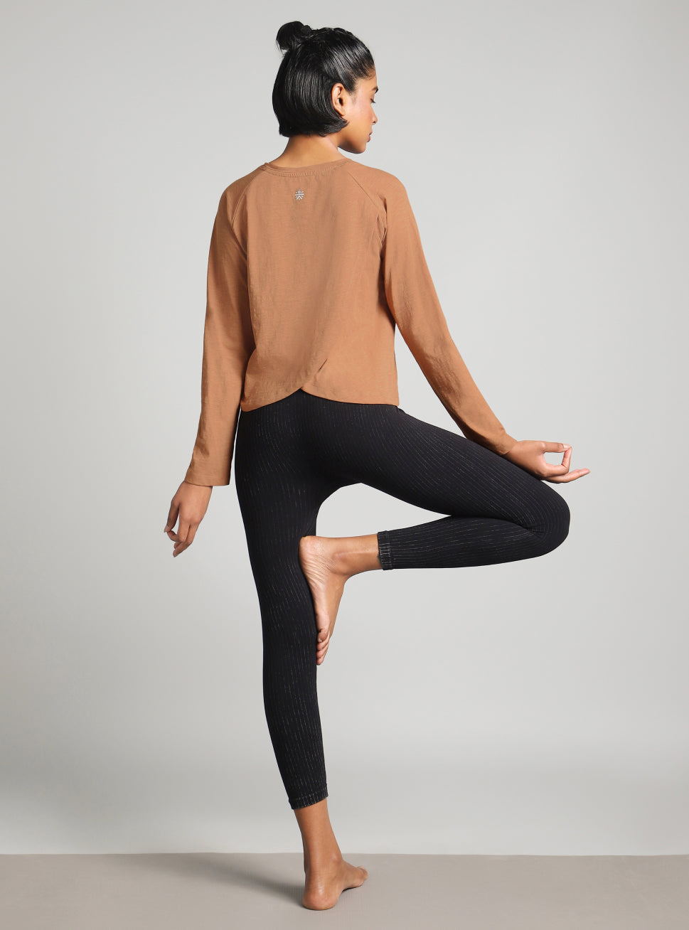 Women's Khaki Form Overlap Yoga T-shirt