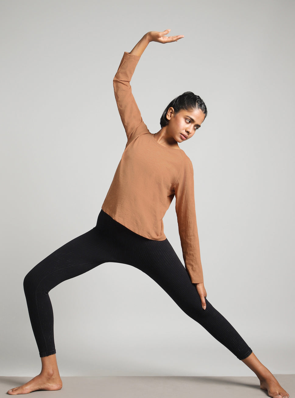 Women's Khaki Form Overlap Yoga T-shirt