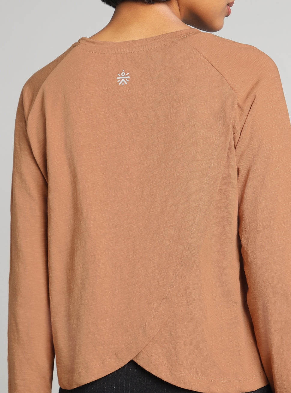 Women's Khaki Form Overlap Yoga T-shirt