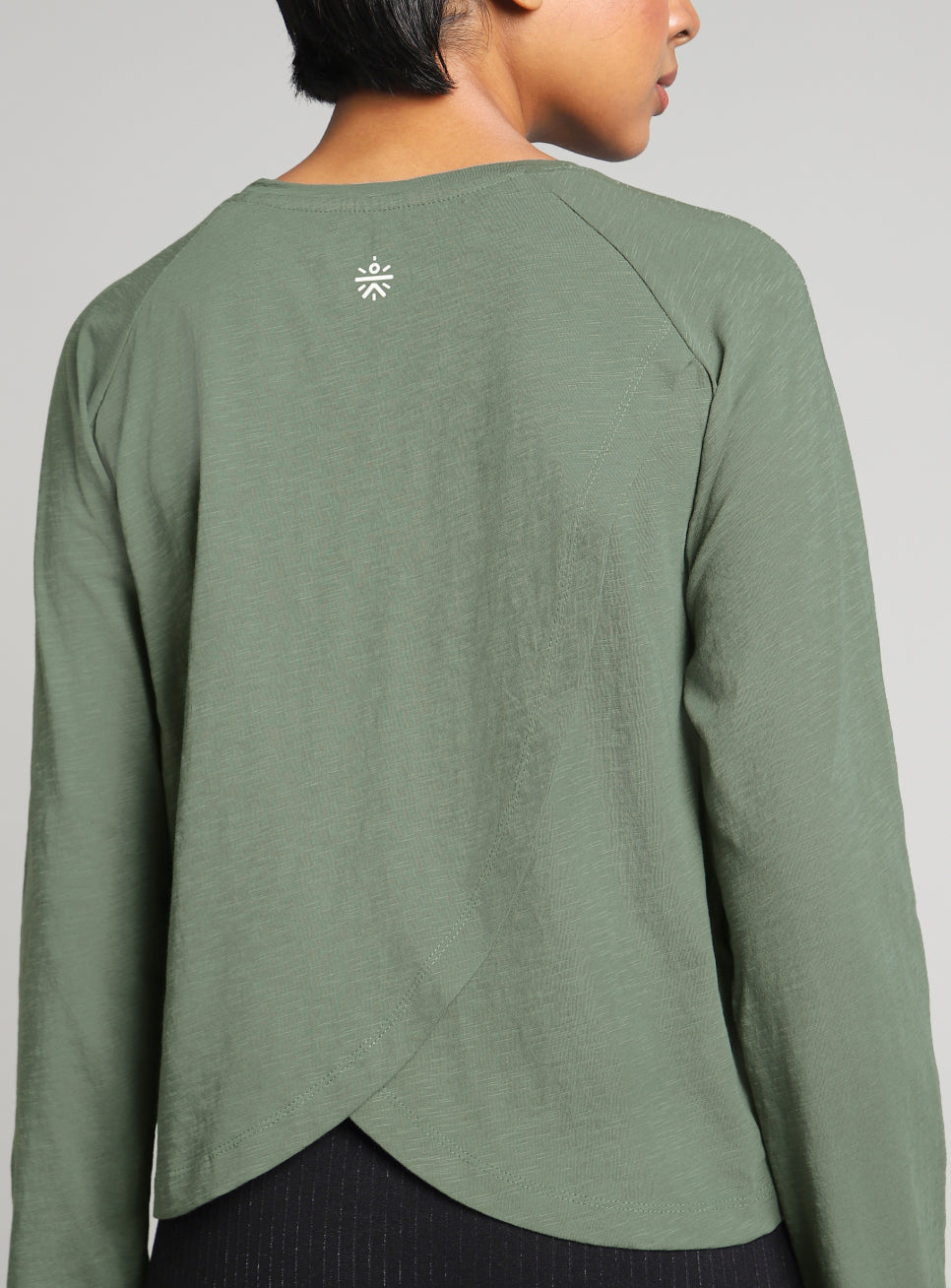 Women's Green Form Overlap Yoga T-shirt