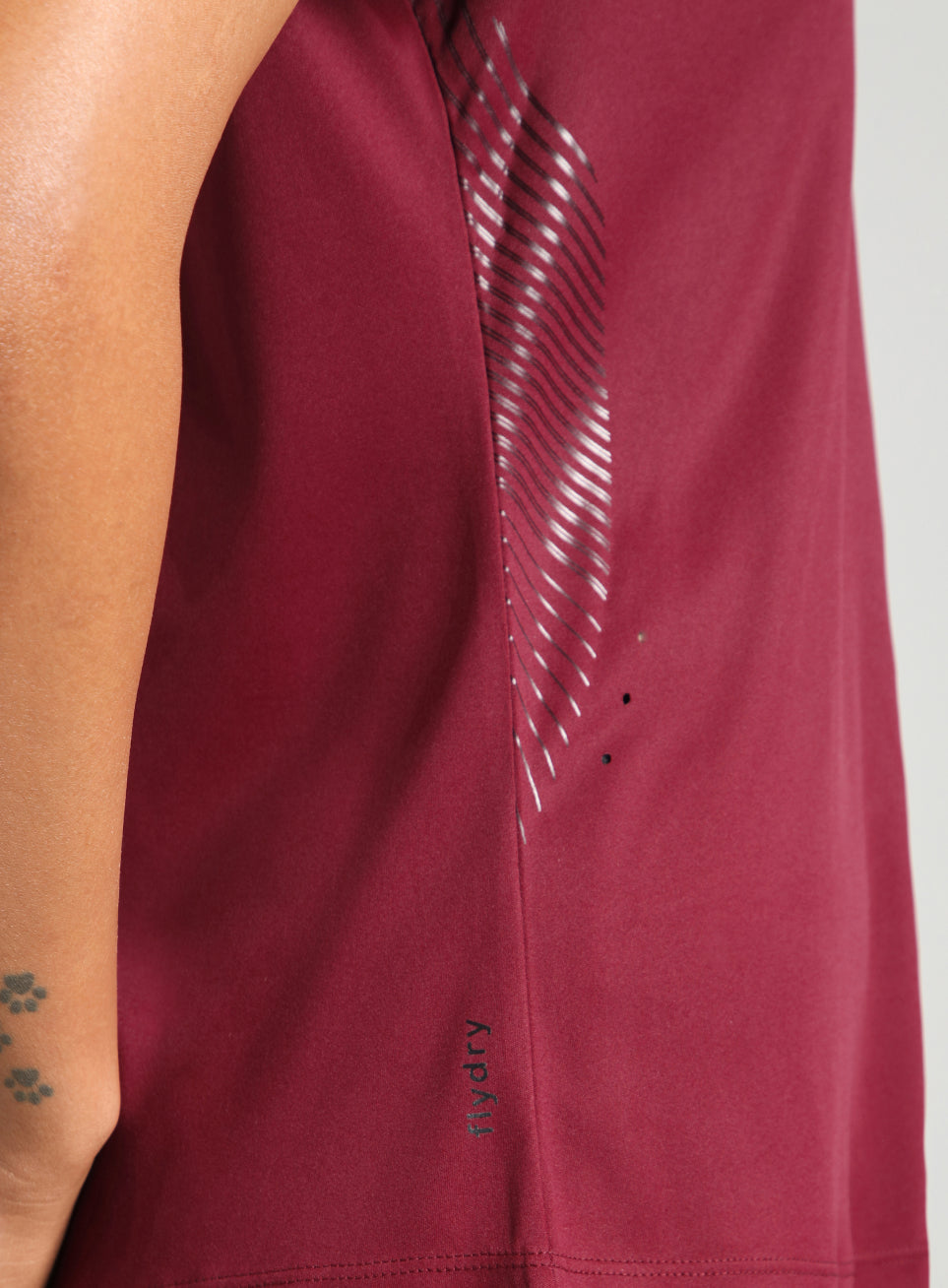 Women's Maroon Contour Print T-shirt