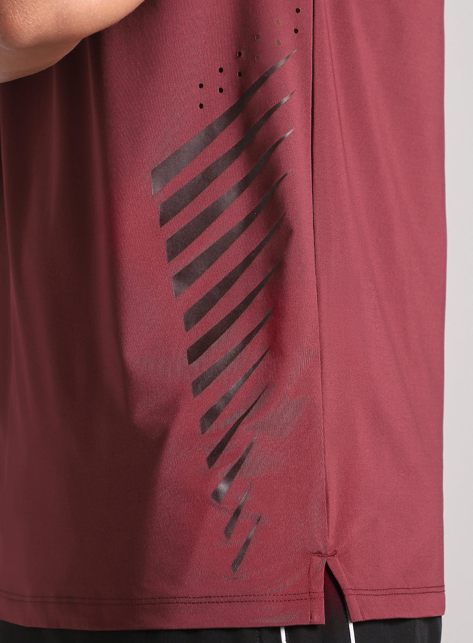 Men's Maroon Contour Vent Training T-Shirt