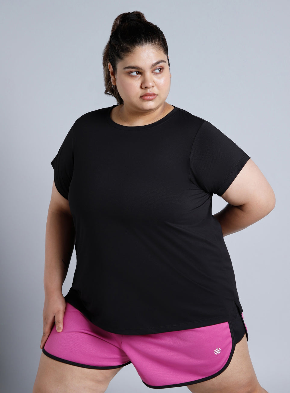 Women's Black Training Essential Plus Size Regular Fit T-shirt
