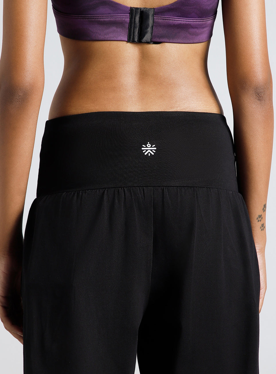 Women's Black Flow and Form Relaxed Yoga Joggers