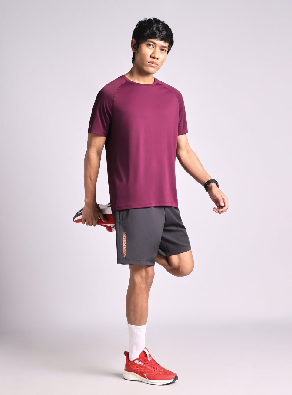 Men's Maroon Night Jogger T-shirt