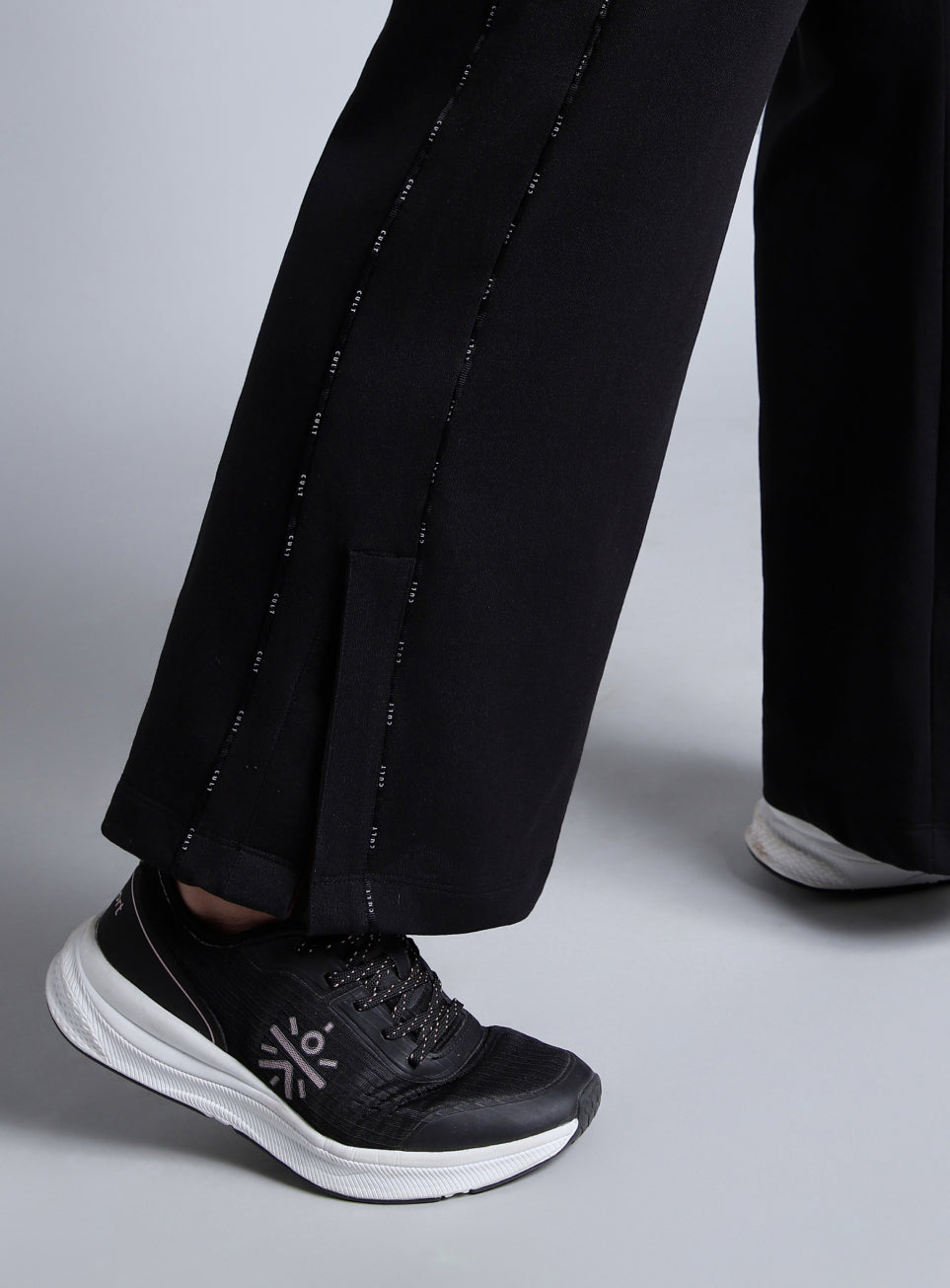 Women's Black Panelled Straight Fit Plus Size Trackpants