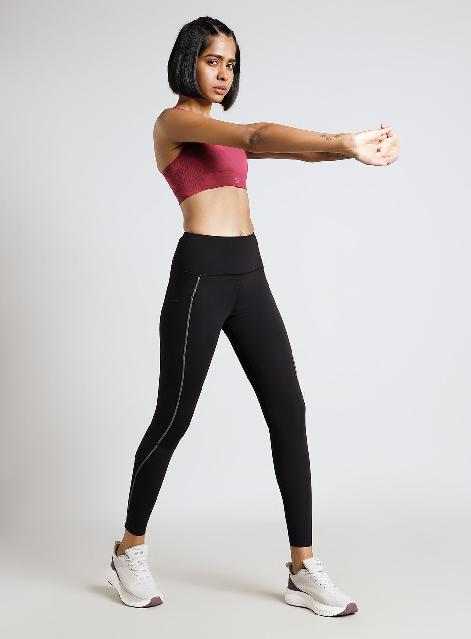 Women's Black Hyper Vent Running COMFlex Tights