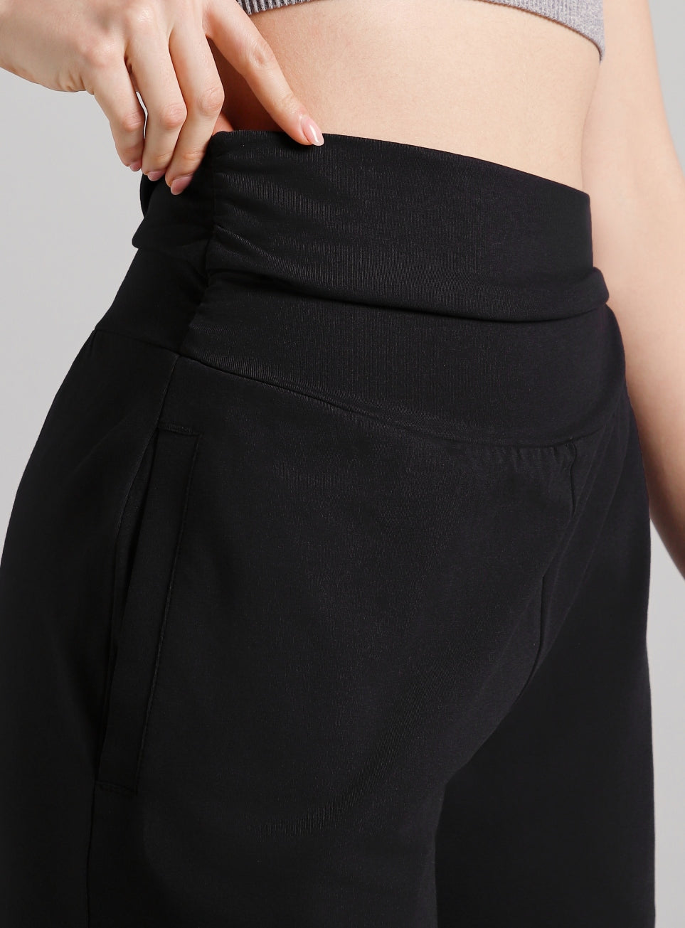 Women's Black Flow Form Yoga Wde Leg Pants