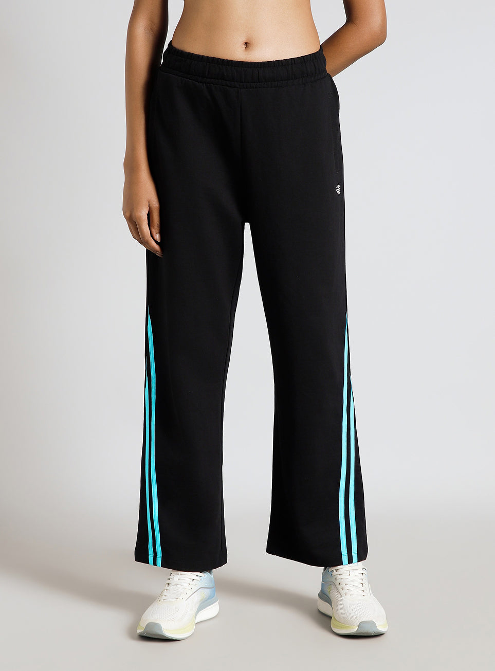 Women's Black Contrast Edge Straight Fit Trackpants