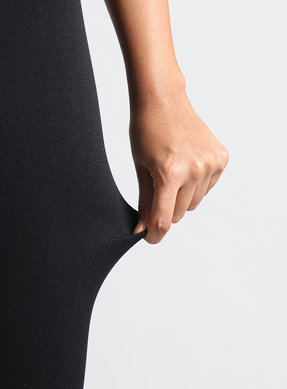 Women's Black Swift Form Seamless Tights