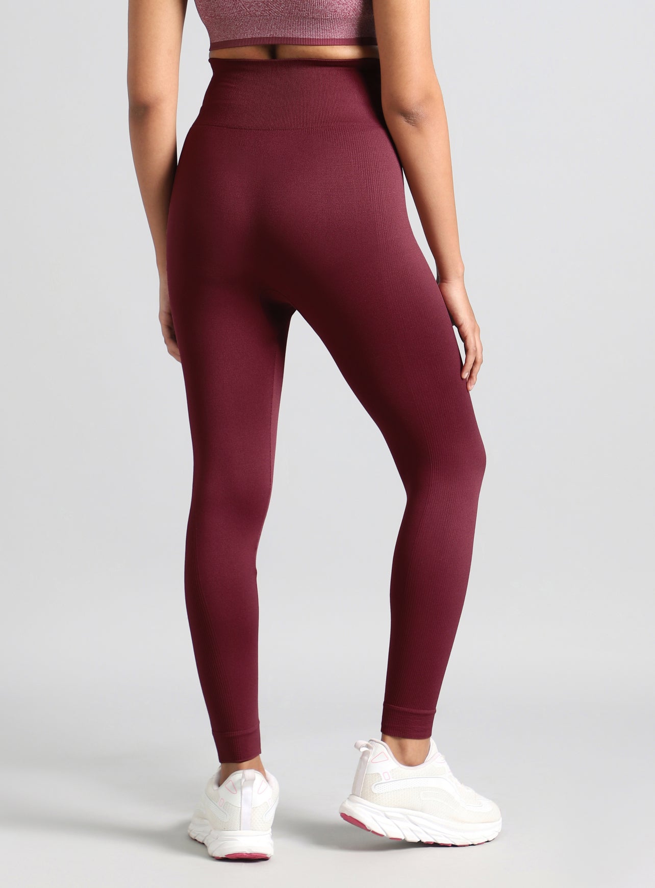 Women's Maroon Swift Form Seamless Tights