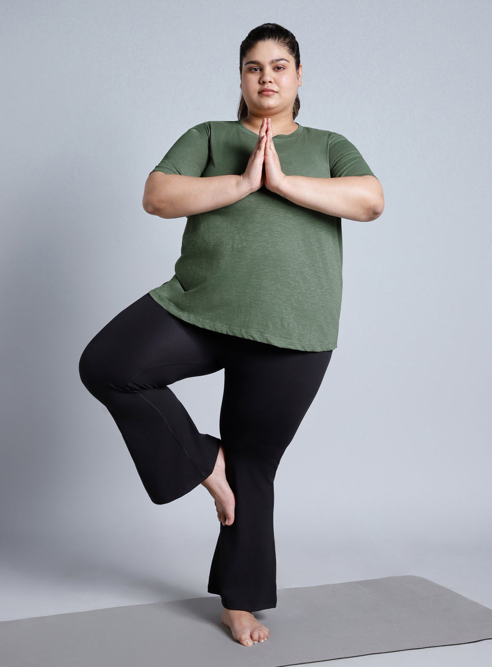 Women's Olive Yoga Flow Plus Size T-shirt