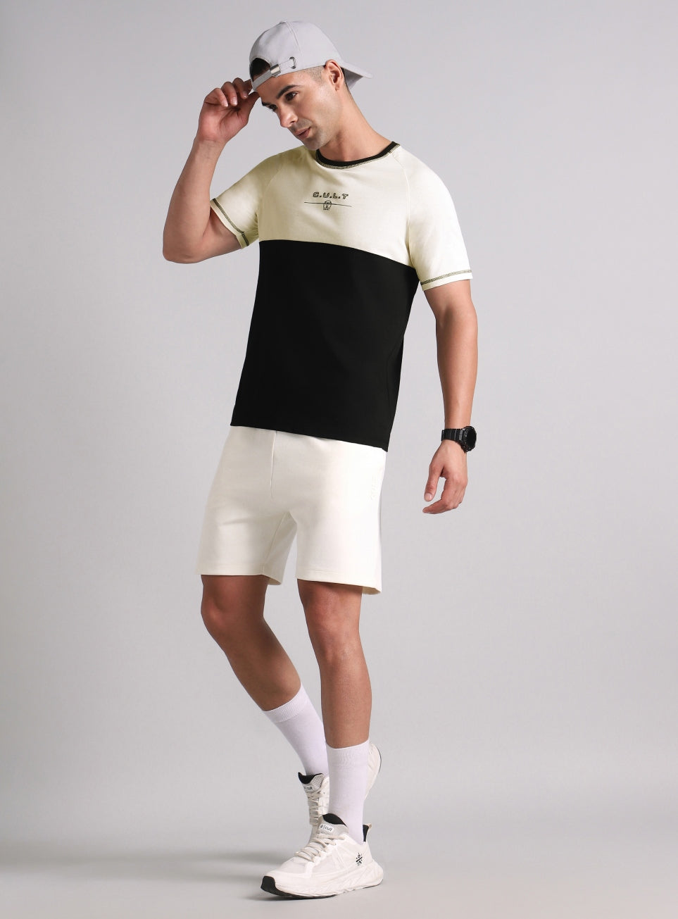 Men's Colourblock V-Man Cult Graphic T-shirt