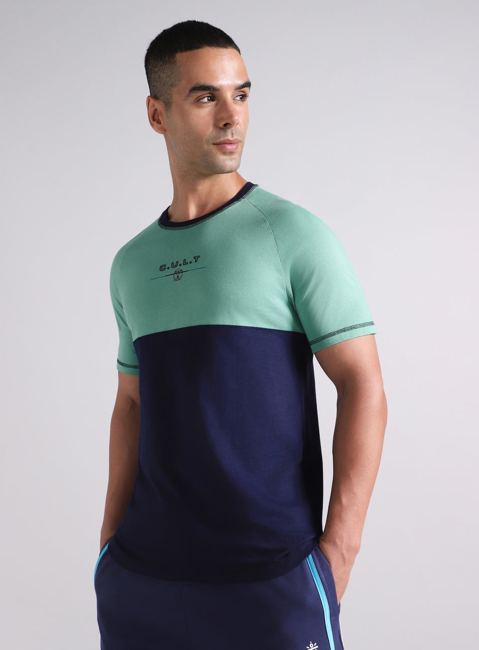 Men's Colourblock V-Man Cult Graphic T-shirt
