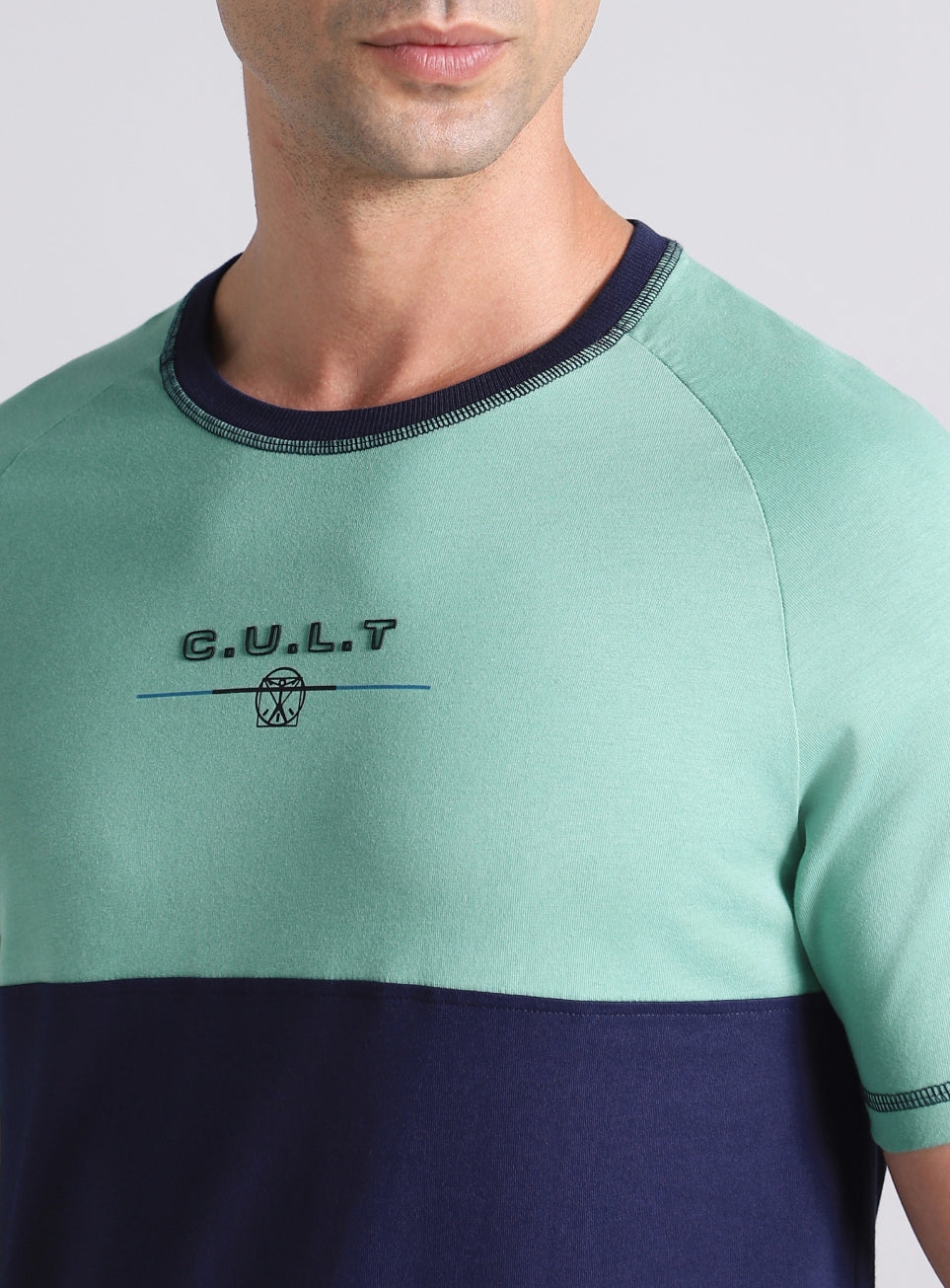 Men's Colourblock V-Man Cult Graphic T-shirt