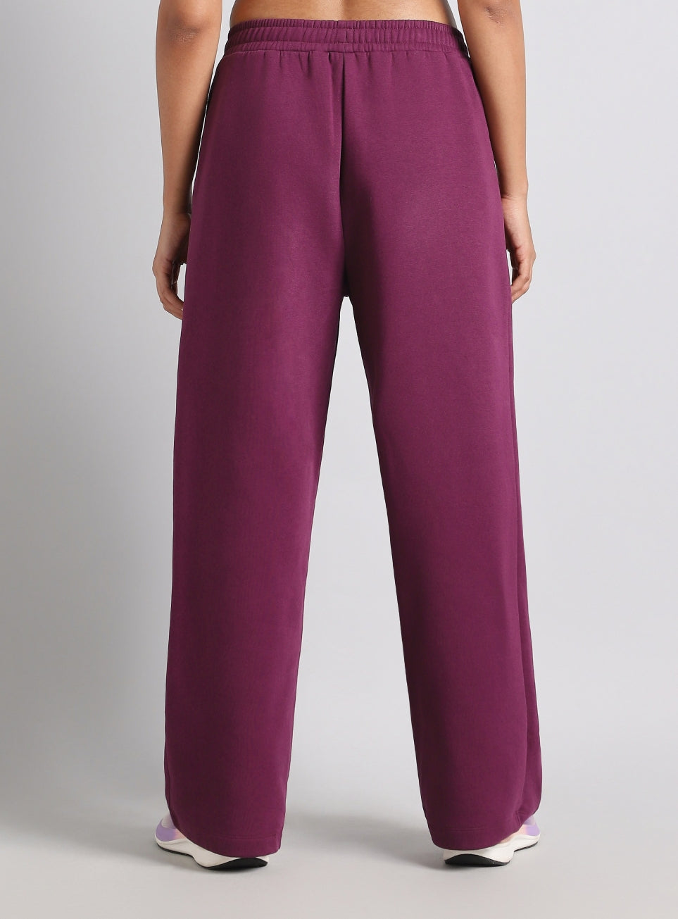 Women's Plum Motion Lab Pleated Loose Fit Trackpants