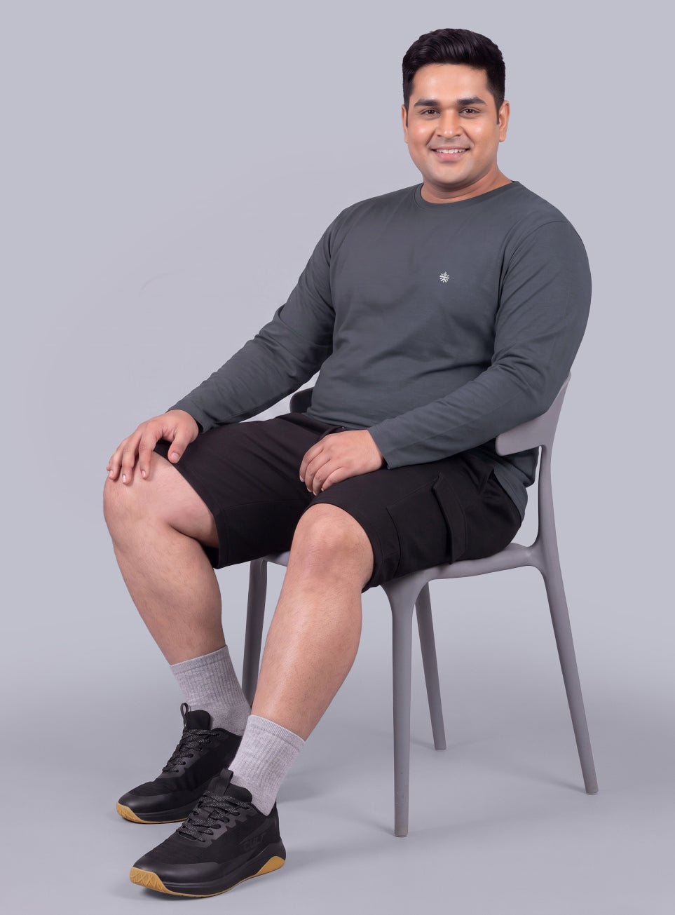 Men's Dark Grey Cult Play Solid Sleeve Plus Size T-shirt