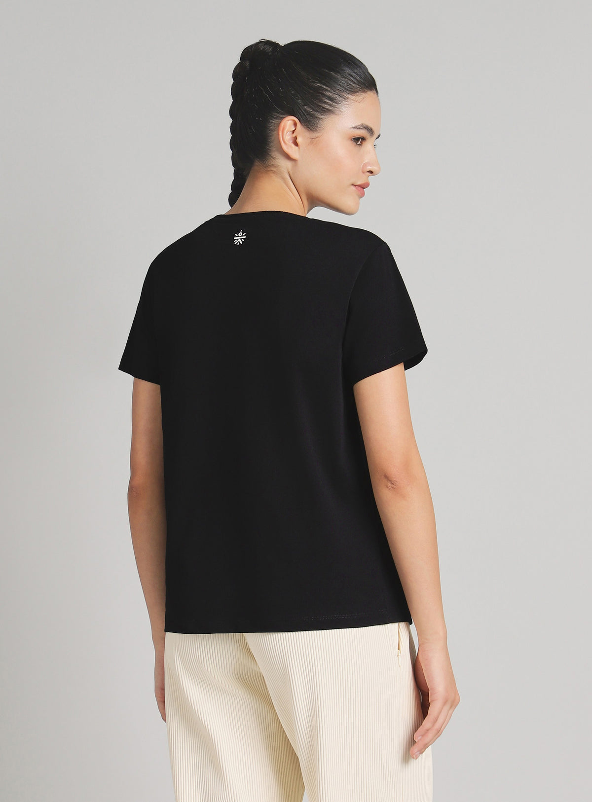 Women's Black Flow Graphic T-shirt