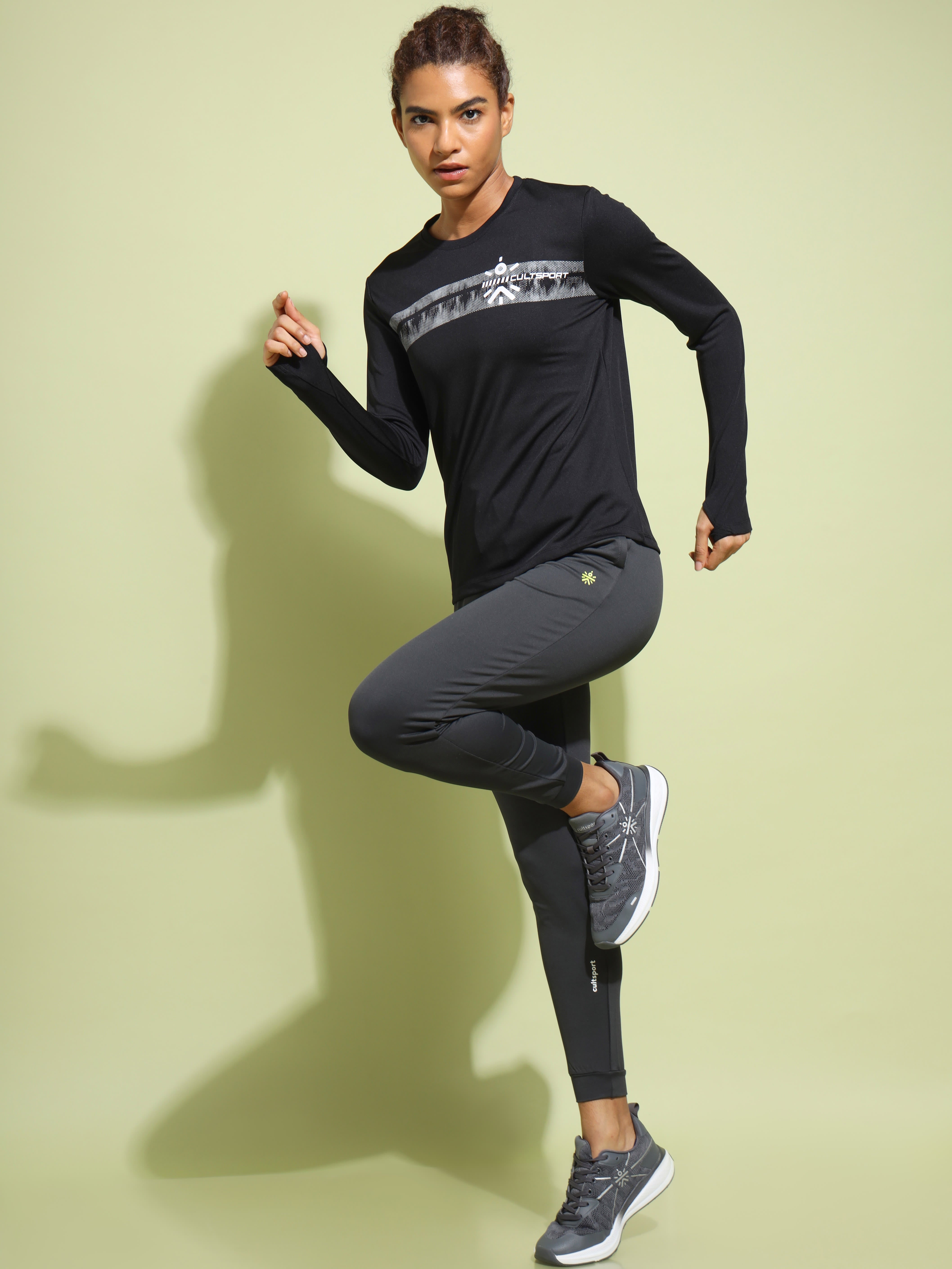 Graphic Print Performance T-shirt