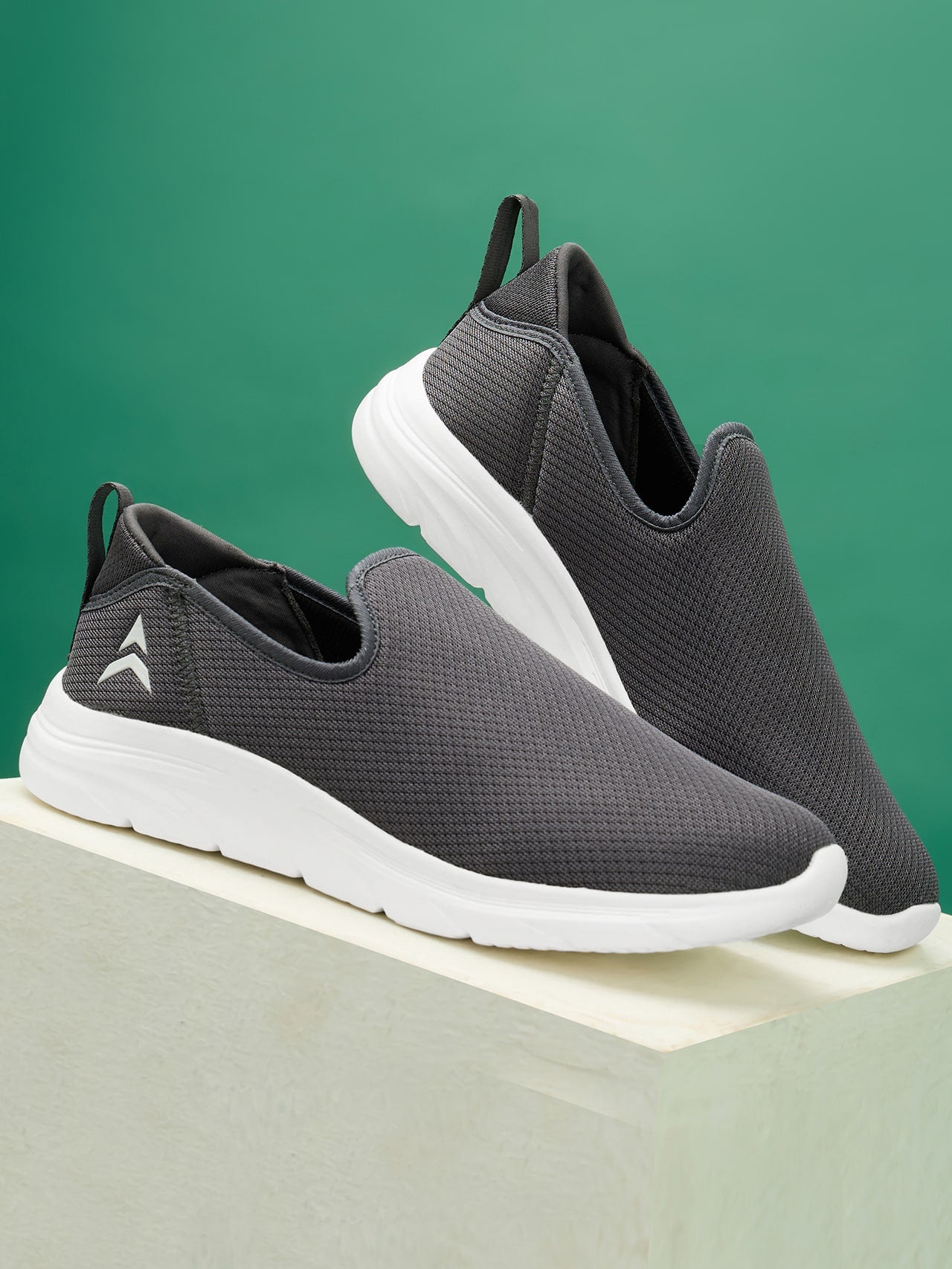 Avant Men's Nest Slip-On Walking Shoes - D.Grey