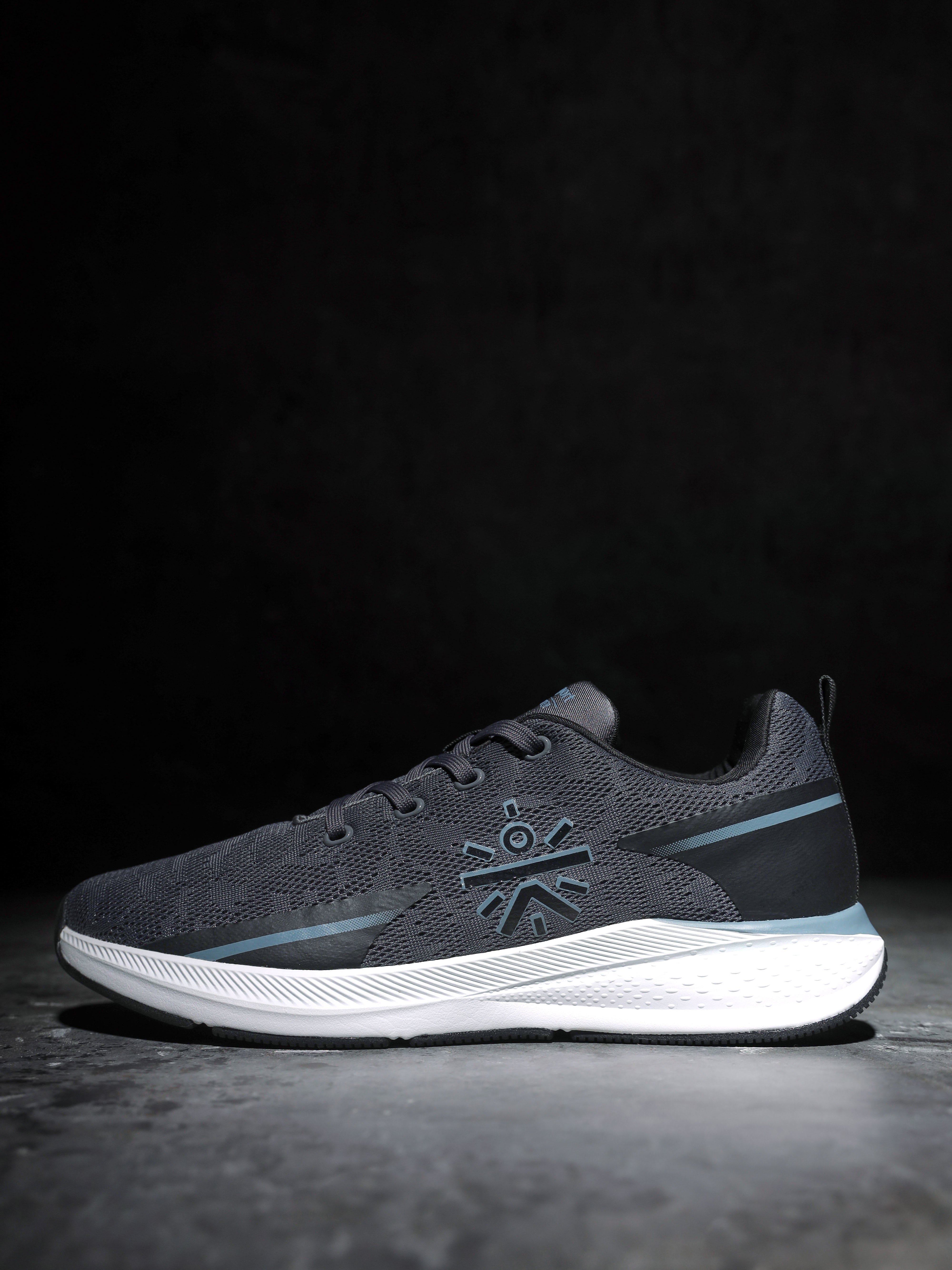 cult Windblazer Men Running Shoes - Dark Grey