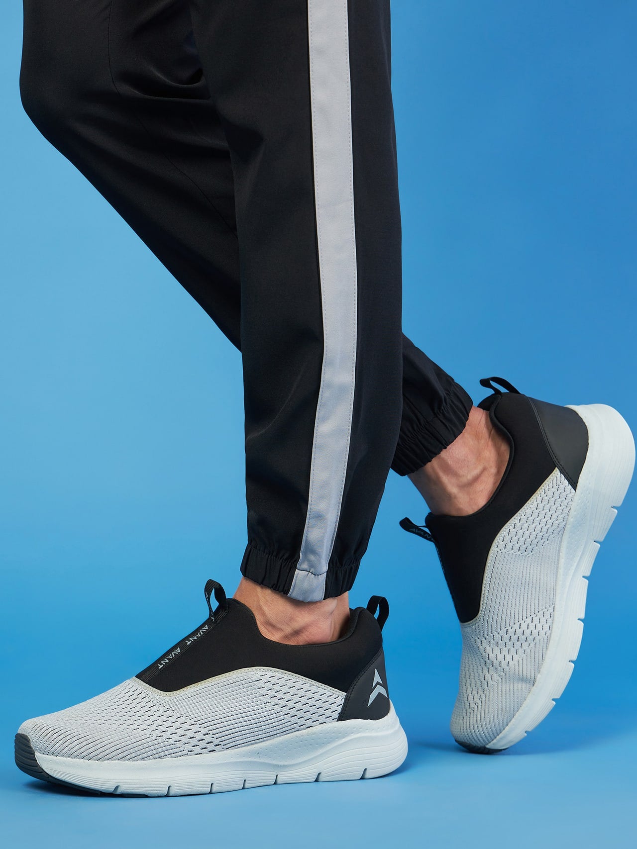 Avant Men's Sigma Slip-On Walking Shoes - Lt.Grey/Black