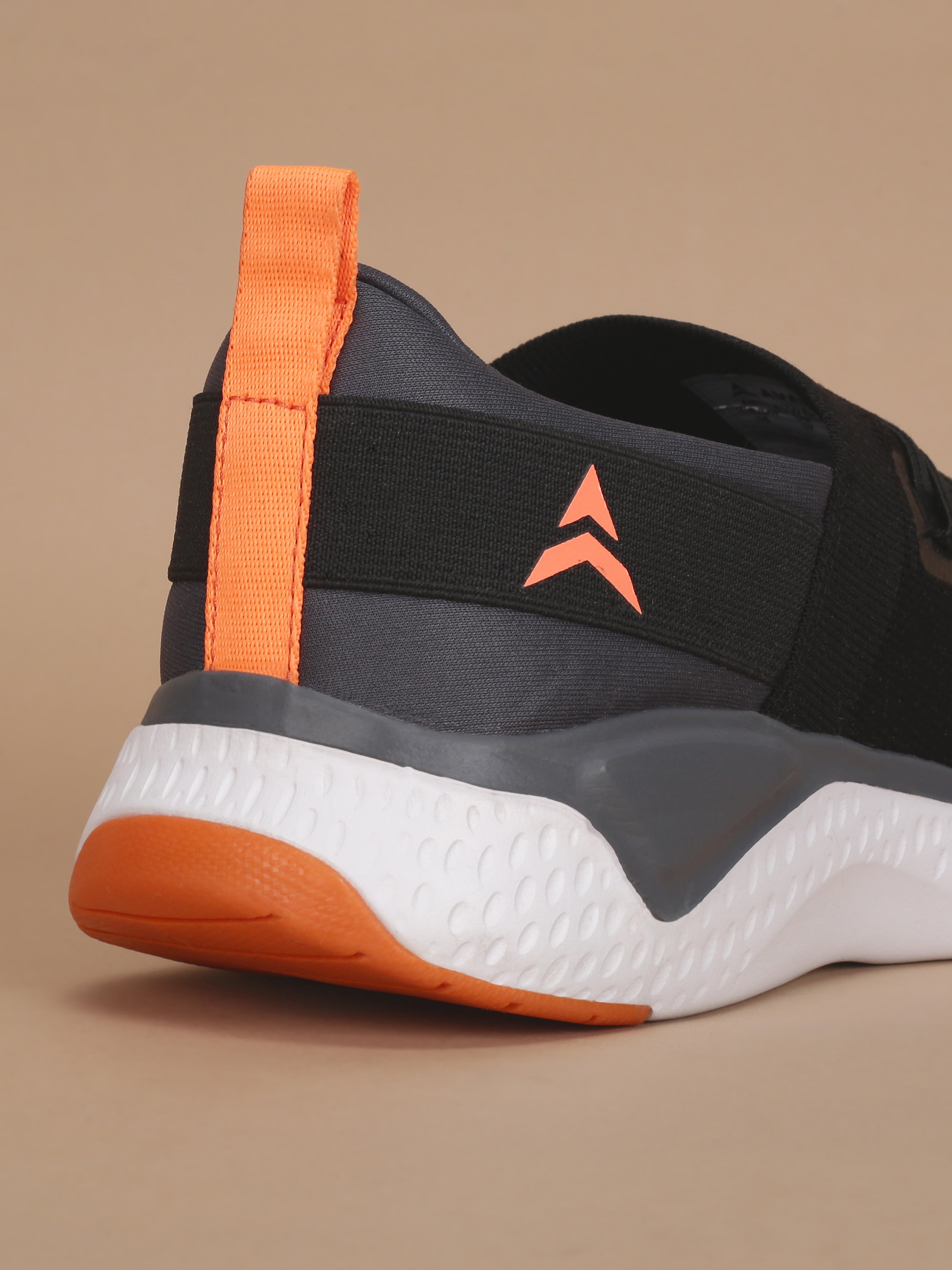 Avant Women's SwiftFit Slip-On Walking Shoes - Black