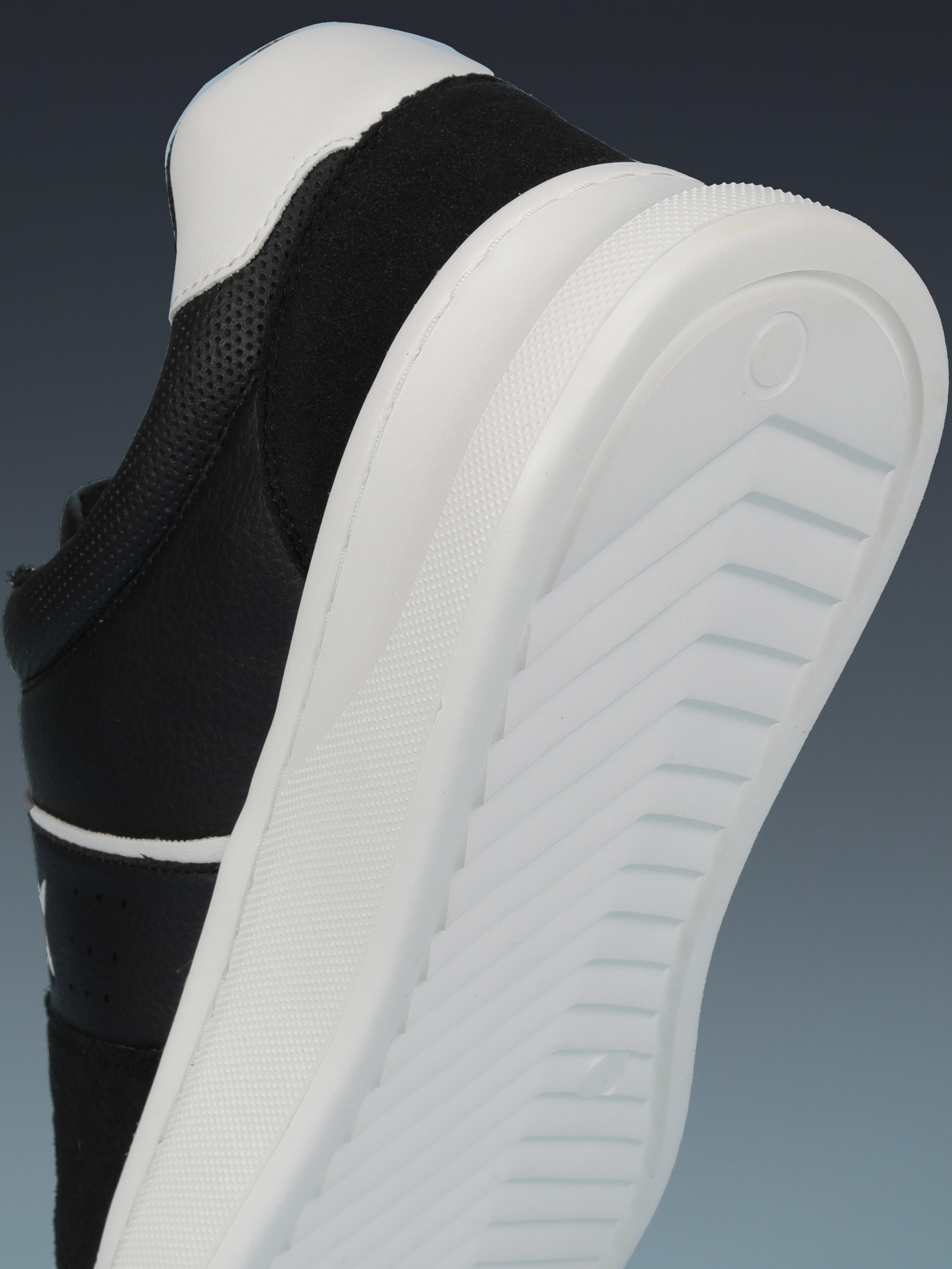 Avant Men's ZipWalk Casual Shoes - Black