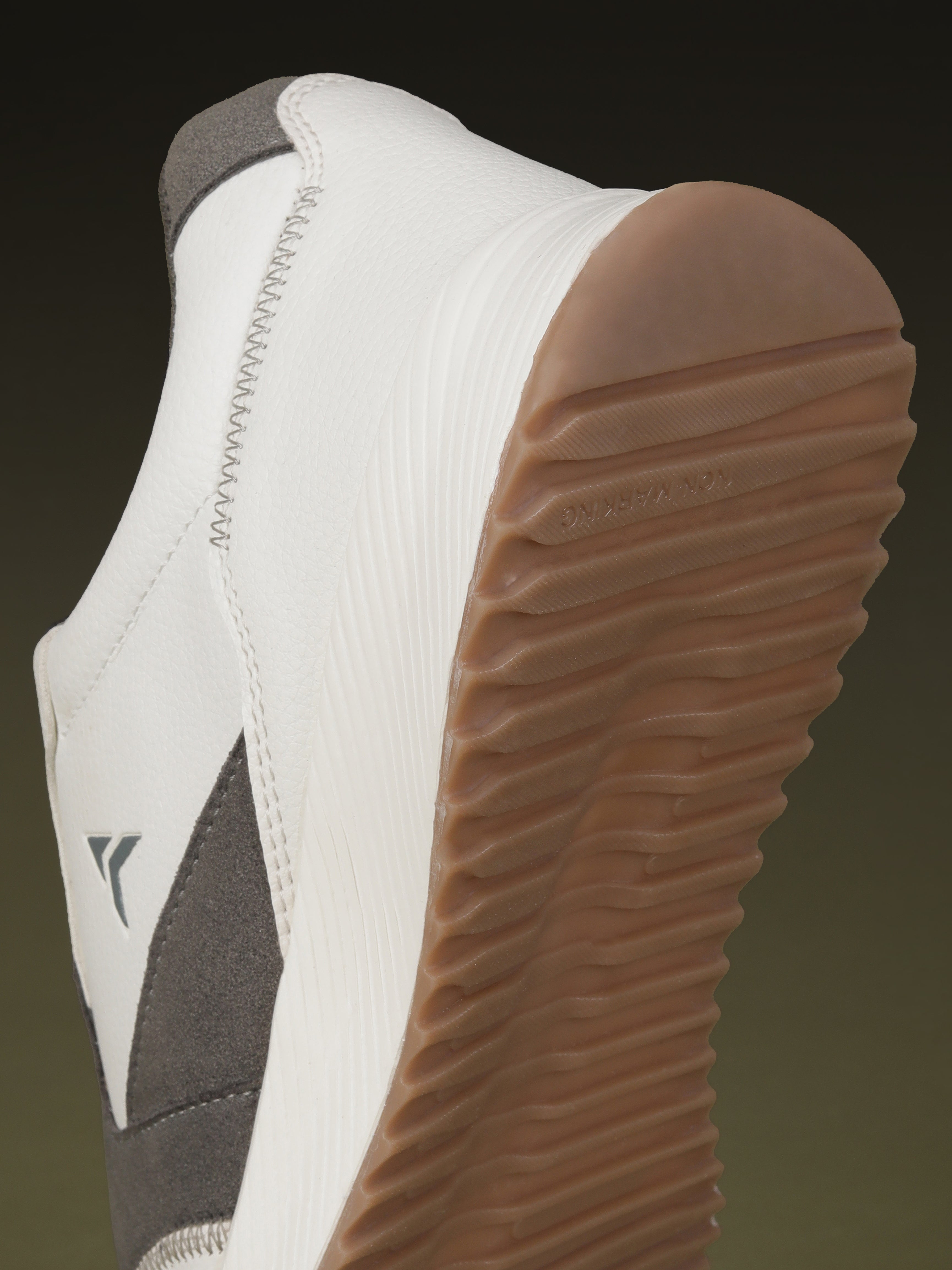 Avant Men's MotionCore Running Shoes - White/Grey