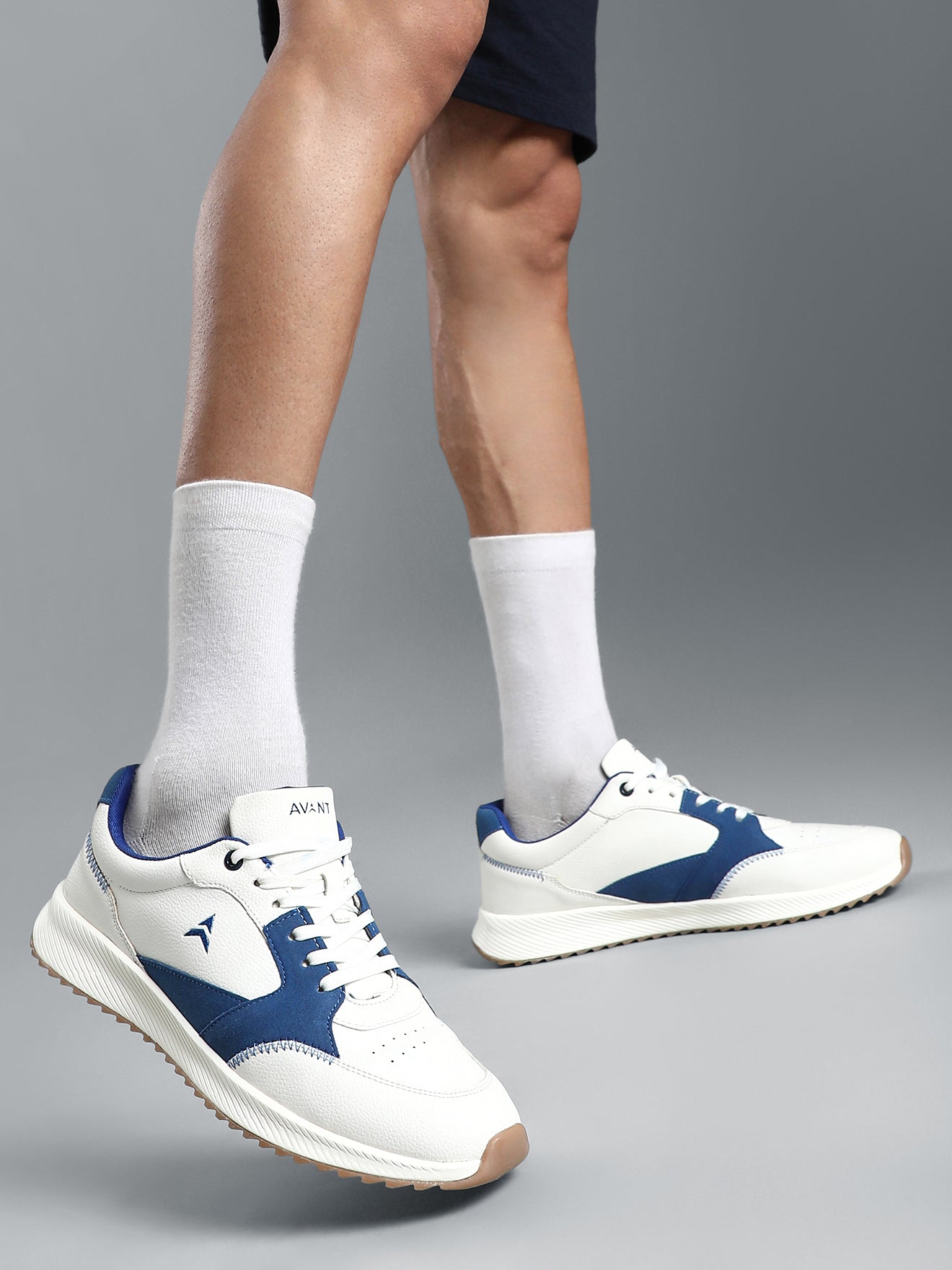 Avant Men's MotionCore Running Shoes - White/Royal Blue