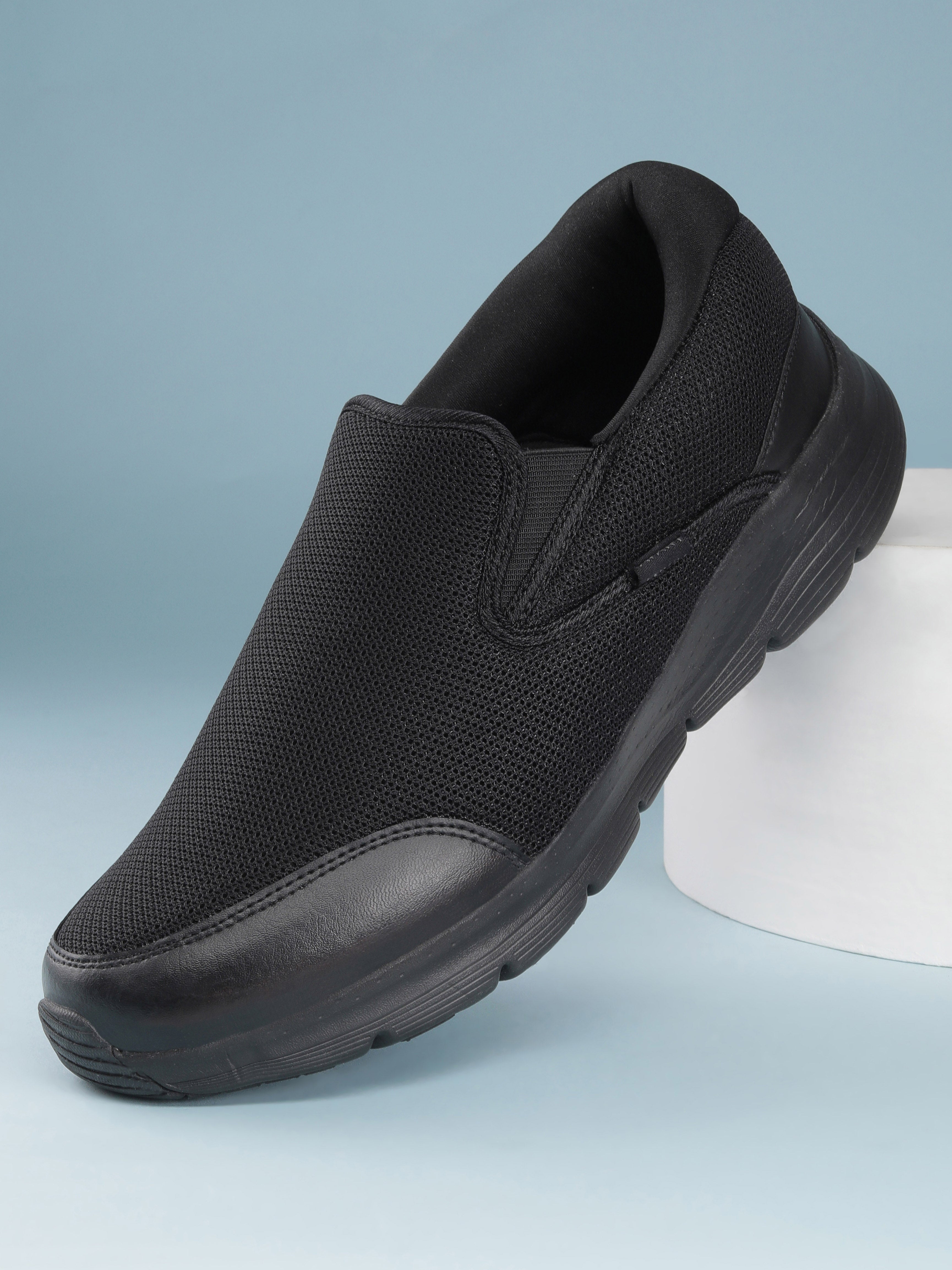 Avant Men's AirCruise Slip-On Walking Shoes - Black