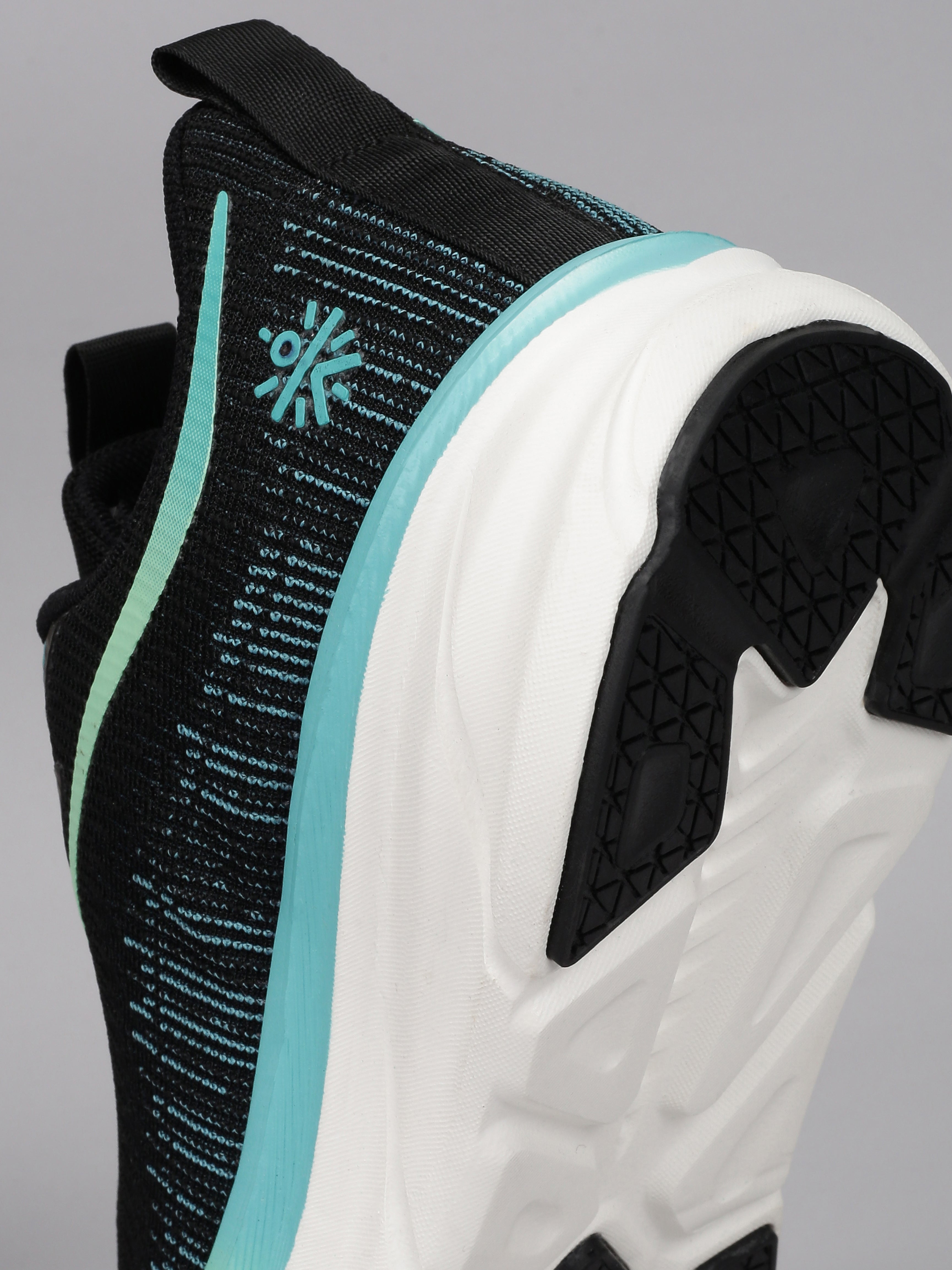 cult Men's Flytor Running Shoes - Black/Sea Green