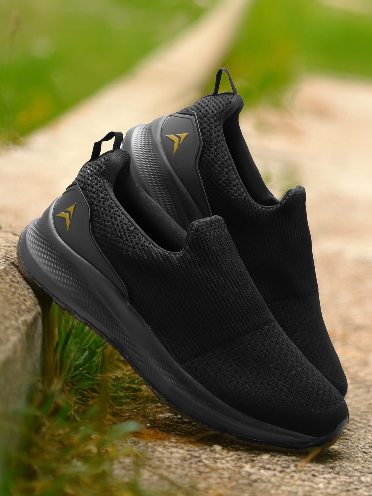 Avant Men's Nest2.0 Slip-On Walking Shoes - Black