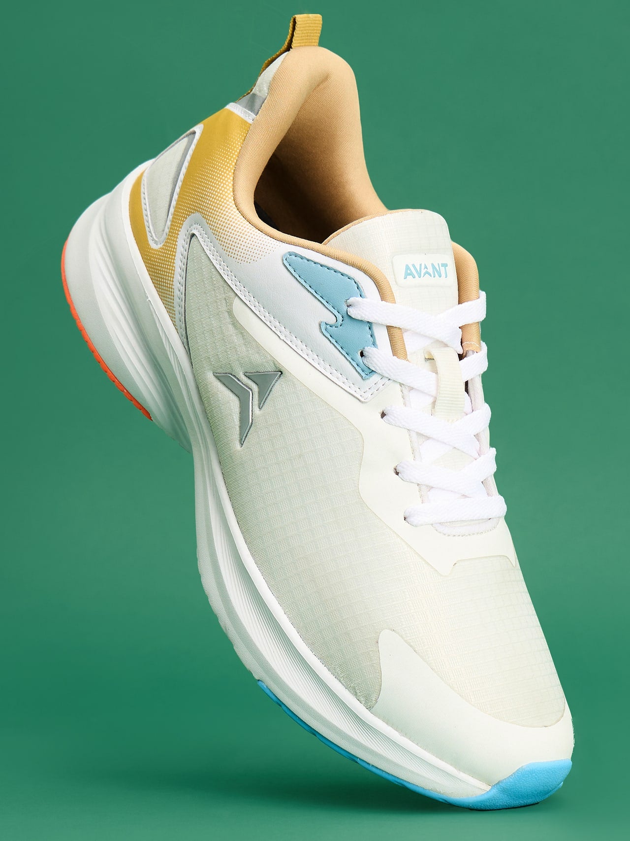 Avant Men's Delux Running Shoes - White/Gold