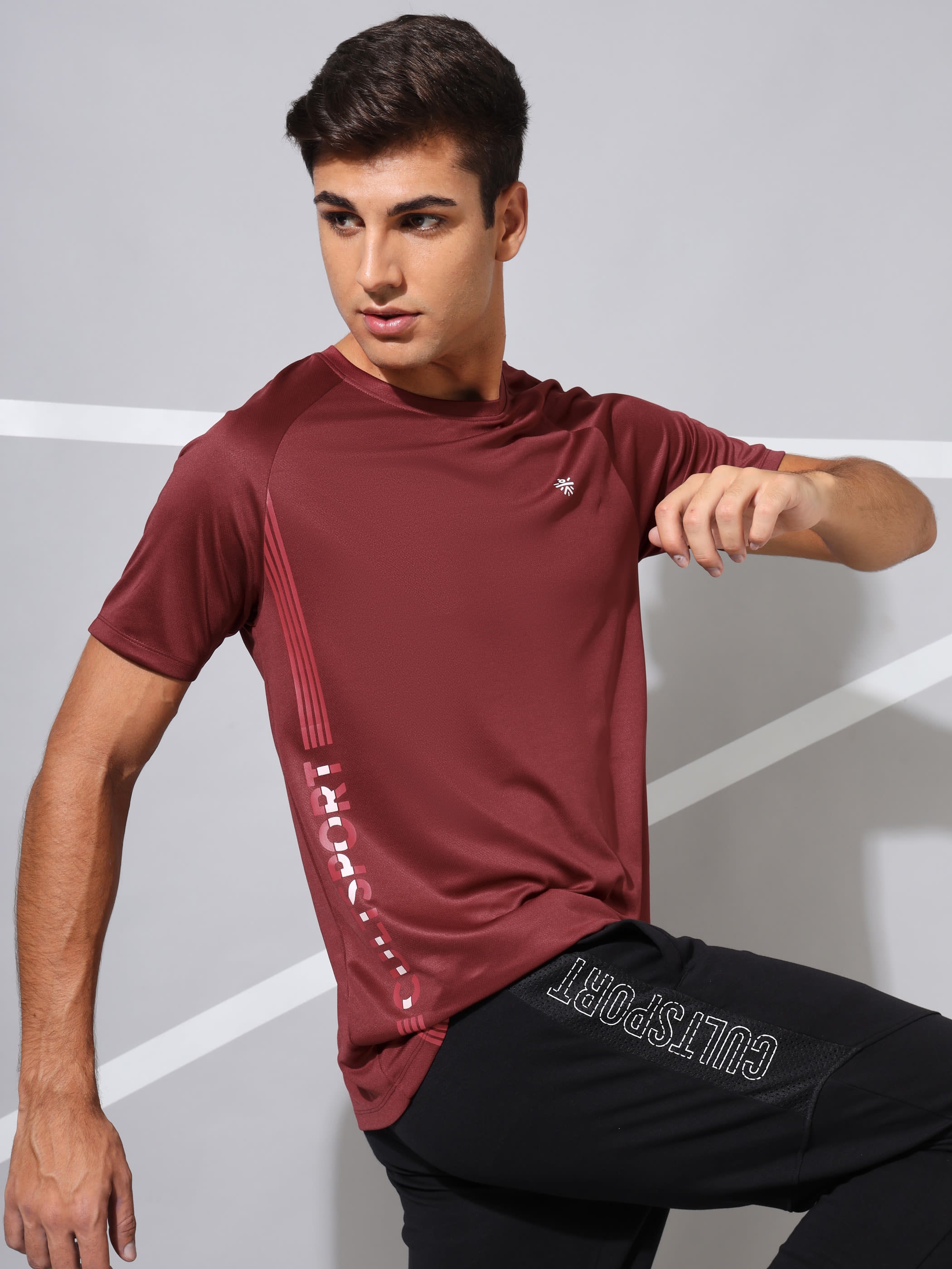 Raglan Sleeve Active Graphic T-shirt